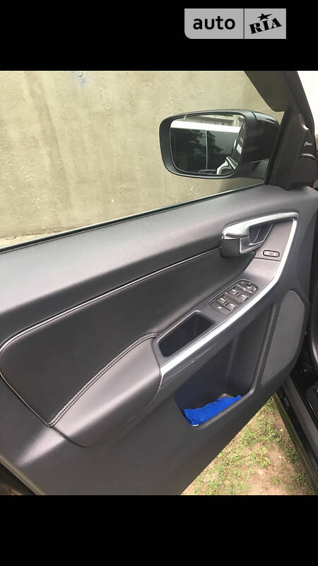 Внедорожник / Кроссовер Volvo XC60 2014 в Знаменке