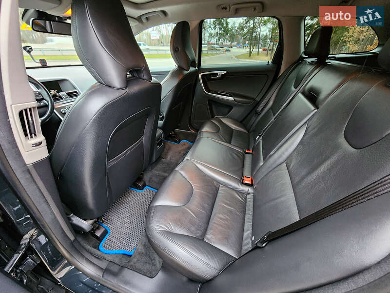 Внедорожник / Кроссовер Volvo XC60 2013 в Василькове
