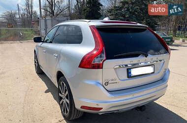 Внедорожник / Кроссовер Volvo XC60 2017 в 