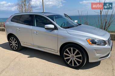Внедорожник / Кроссовер Volvo XC60 2017 в 