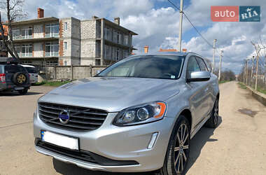 Внедорожник / Кроссовер Volvo XC60 2017 в 