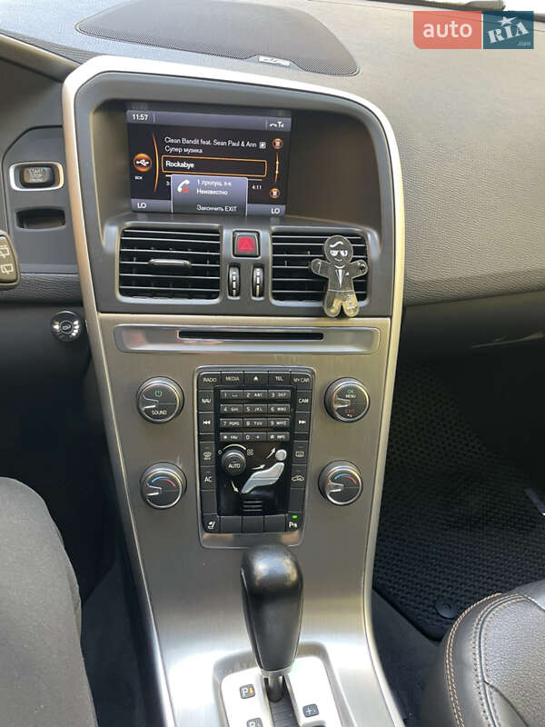 Внедорожник / Кроссовер Volvo XC60 2011 в Ивано-Франковске фото 14 Внедорожник / Кроссовер Volvo XC60 2011 в Ивано-Франковске