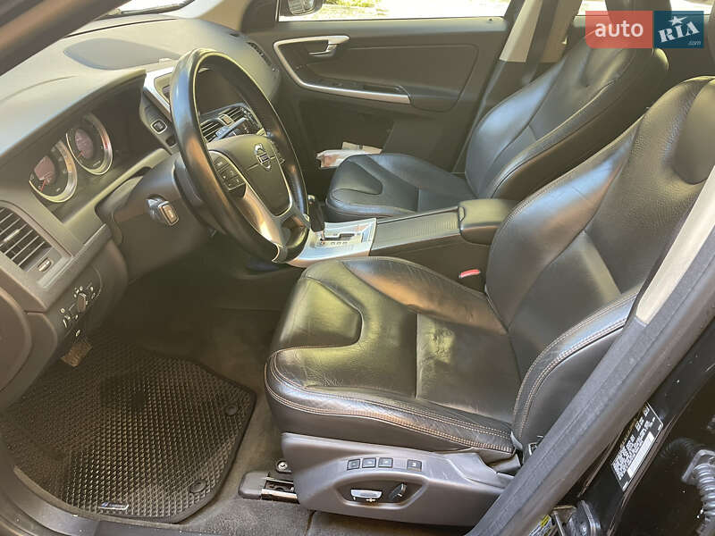 Внедорожник / Кроссовер Volvo XC60 2011 в Ивано-Франковске фото 20 Внедорожник / Кроссовер Volvo XC60 2011 в Ивано-Франковске