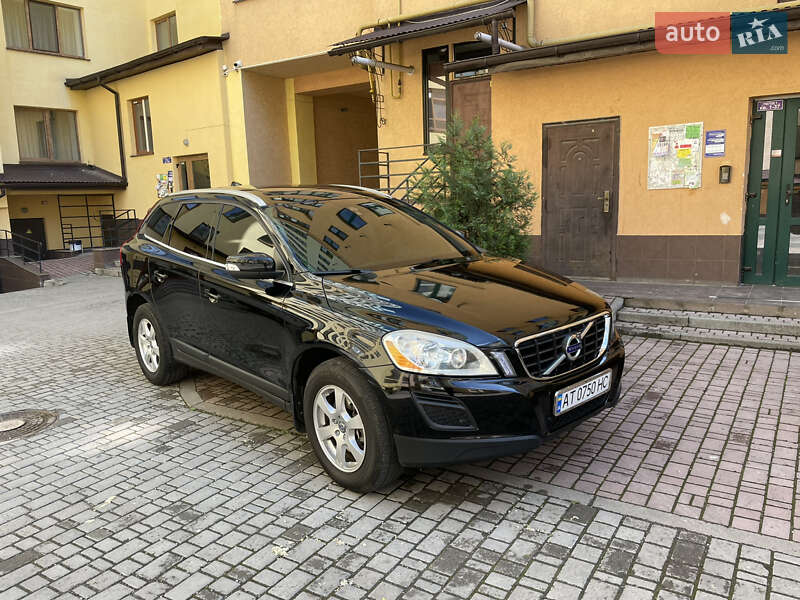 Позашляховик / Кросовер Volvo XC60 2011 в Івано-Франківську