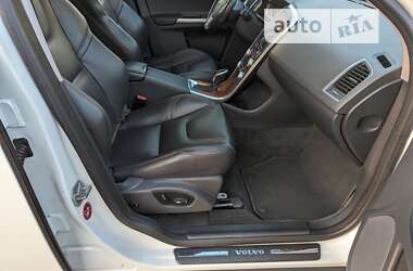 Внедорожник / Кроссовер Volvo XC60 2016 в 