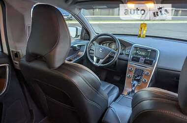 Внедорожник / Кроссовер Volvo XC60 2016 в 
