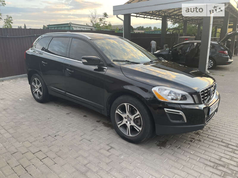 Позашляховик / Кросовер Volvo XC60 2011 в Рівному