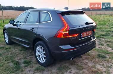 Внедорожник / Кроссовер Volvo XC60 2019 в 