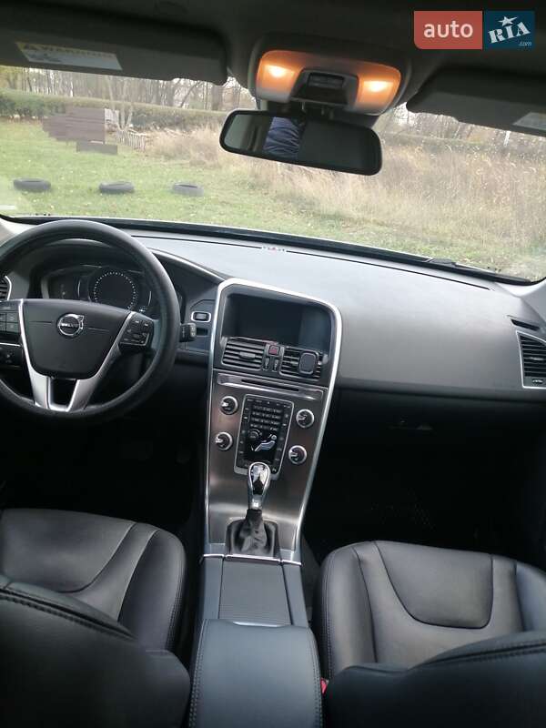 Внедорожник / Кроссовер Volvo XC60 2015 в Днепре