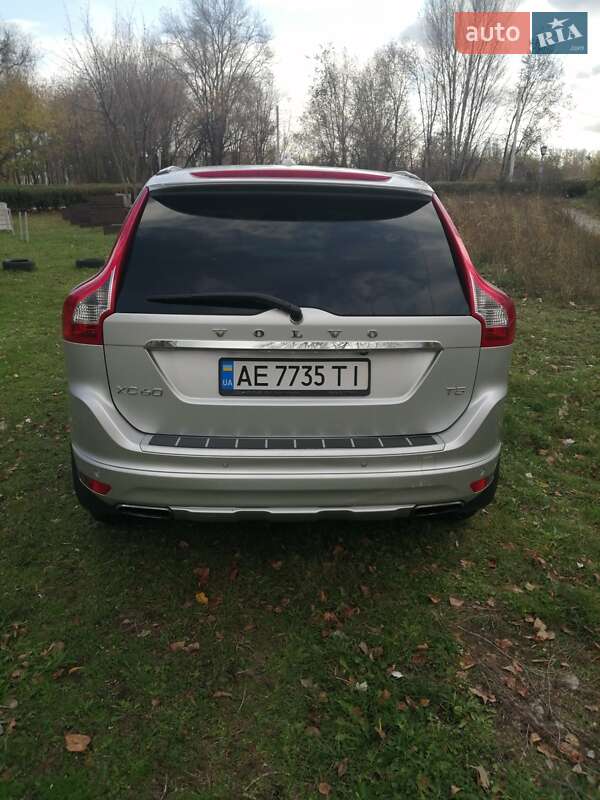 Внедорожник / Кроссовер Volvo XC60 2015 в Днепре