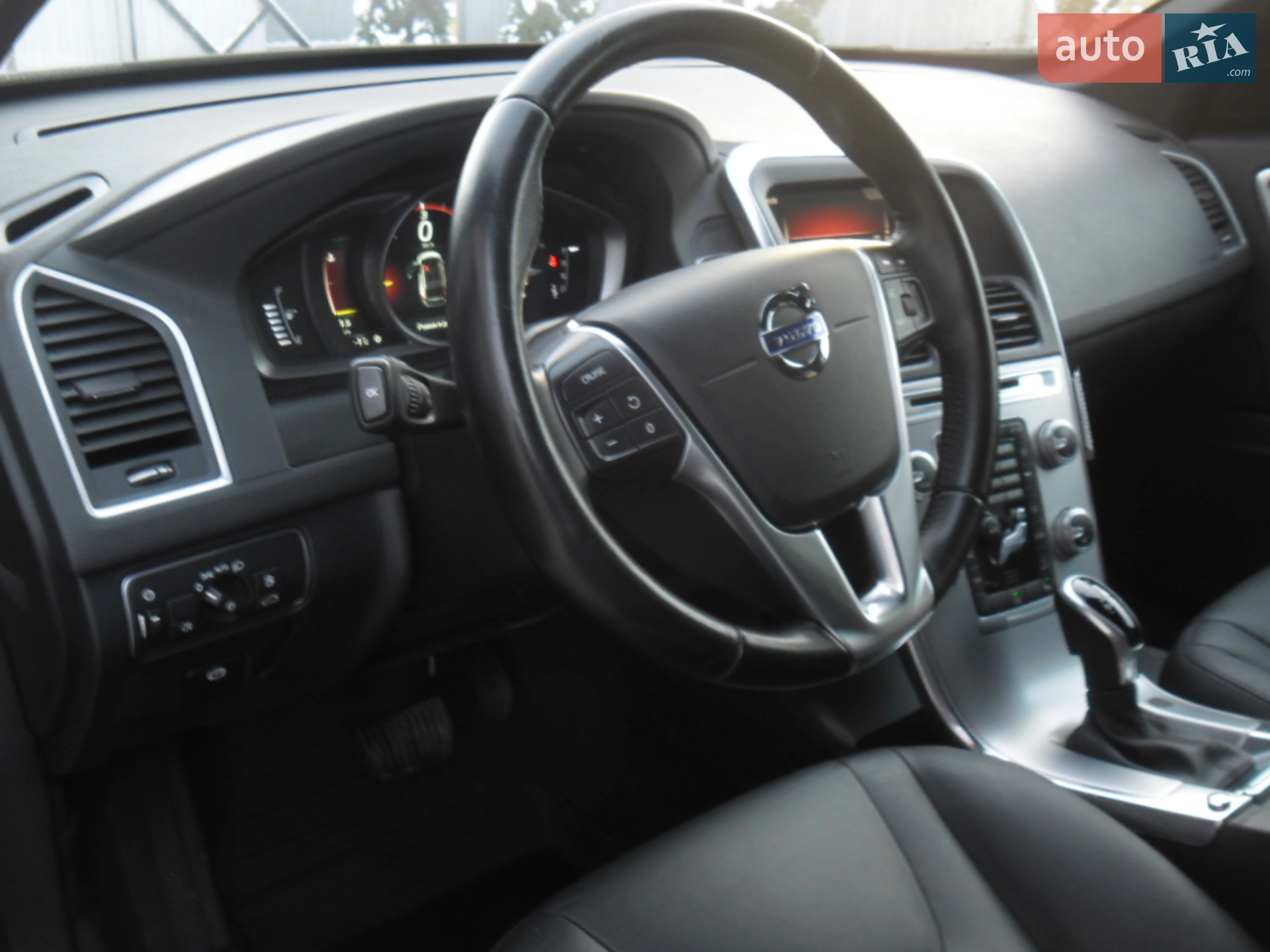 2017 Volvo XC60 - мініатюра 18
