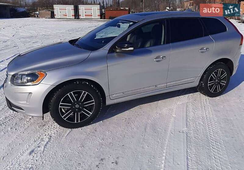 Позашляховик / Кросовер Volvo XC60 2016 в Києві