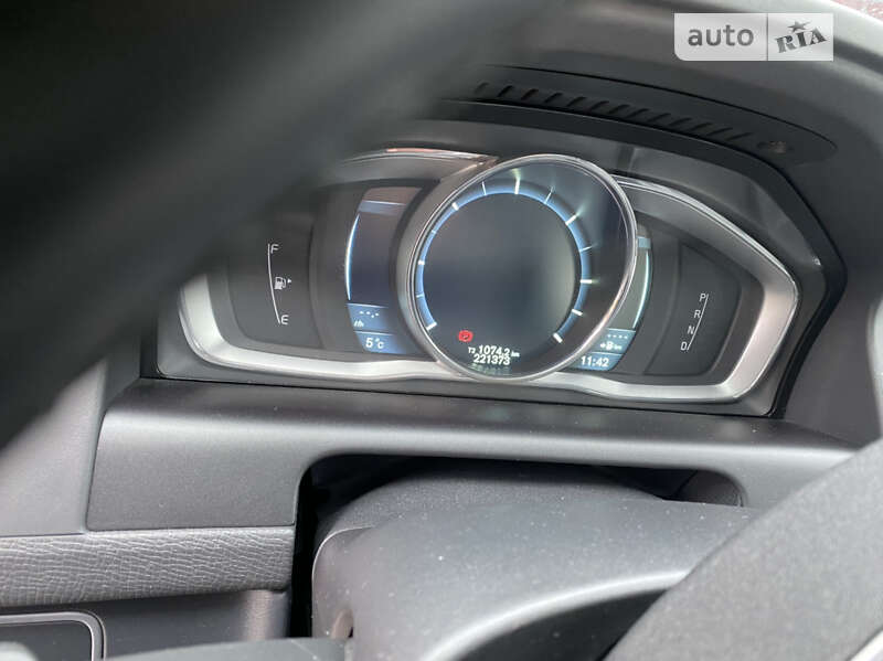 Внедорожник / Кроссовер Volvo XC60 2014 в Киеве