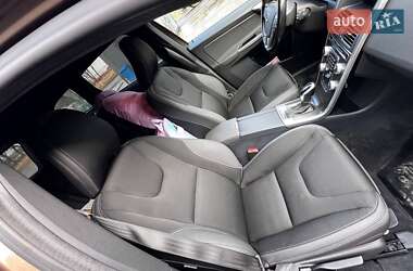 Внедорожник / Кроссовер Volvo XC60 2014 в 