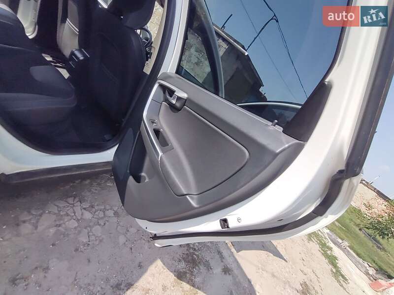 Внедорожник / Кроссовер Volvo XC60 2011 в Первомайске