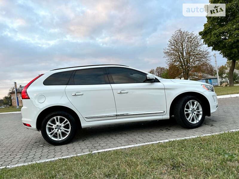 Внедорожник / Кроссовер Volvo XC60 2016 в Ровно