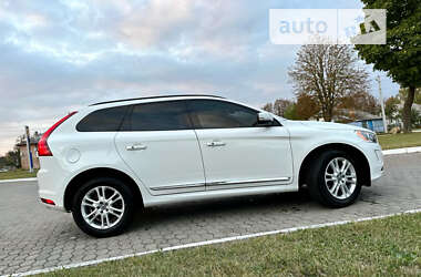 Внедорожник / Кроссовер Volvo XC60 2016 в 