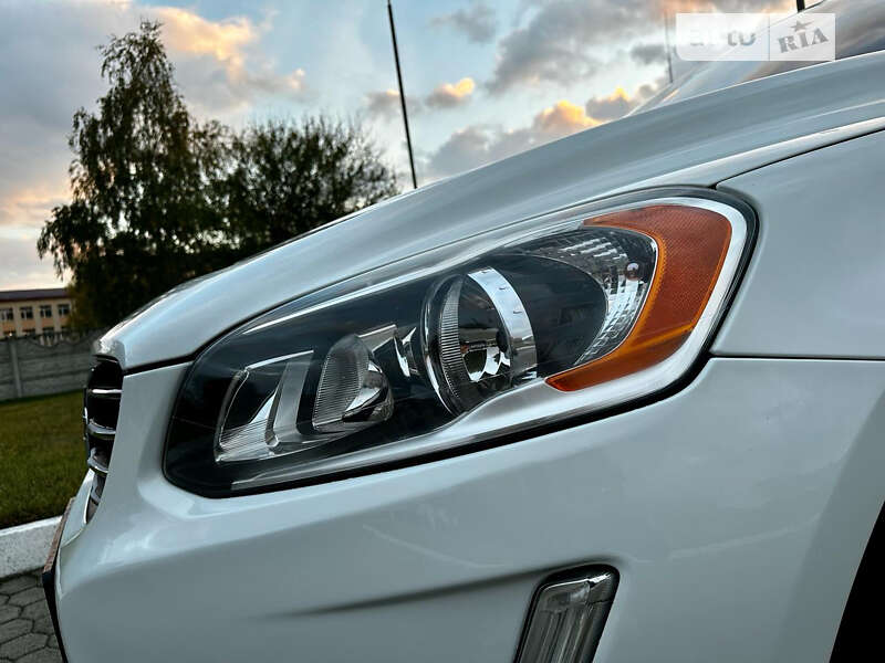 Внедорожник / Кроссовер Volvo XC60 2016 в Ровно