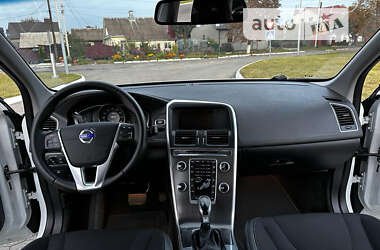 Внедорожник / Кроссовер Volvo XC60 2016 в 