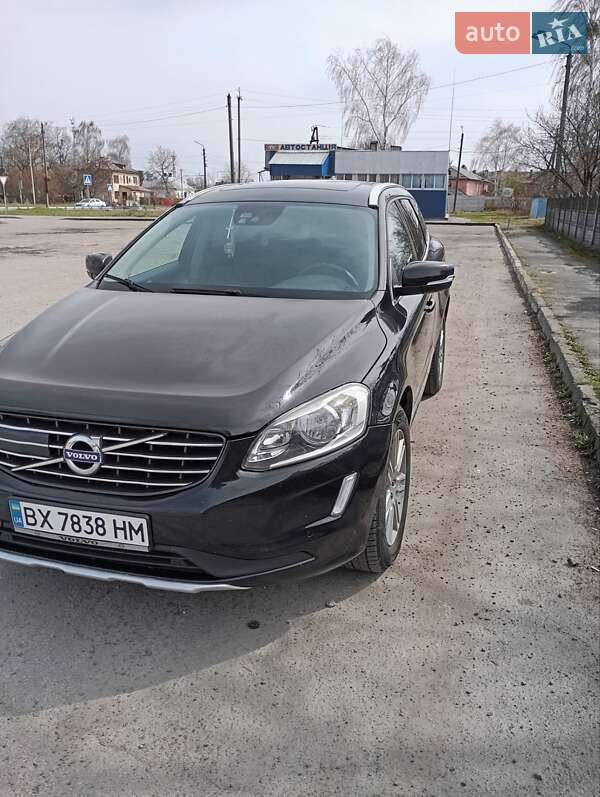 Внедорожник / Кроссовер Volvo XC60 2017 в Остроге