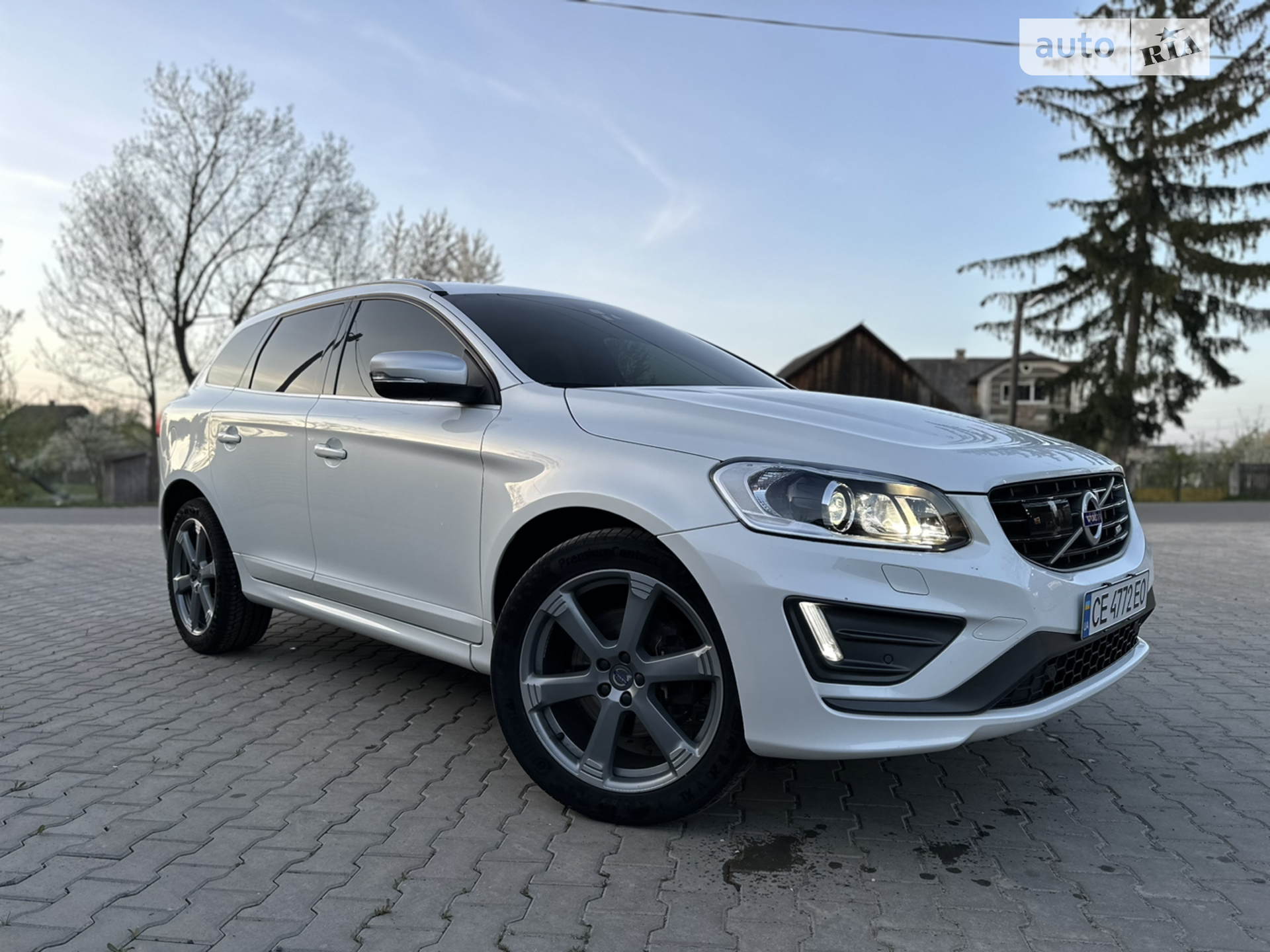 2015 Volvo XC60 - фото 1