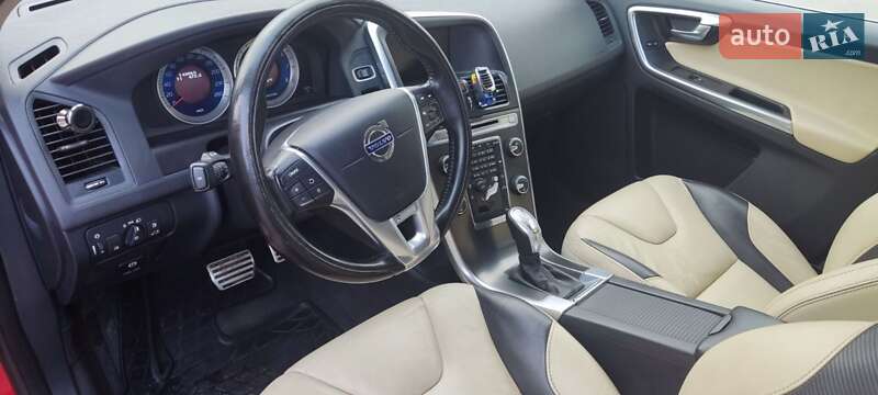 Внедорожник / Кроссовер Volvo XC60 2012 в Стрые