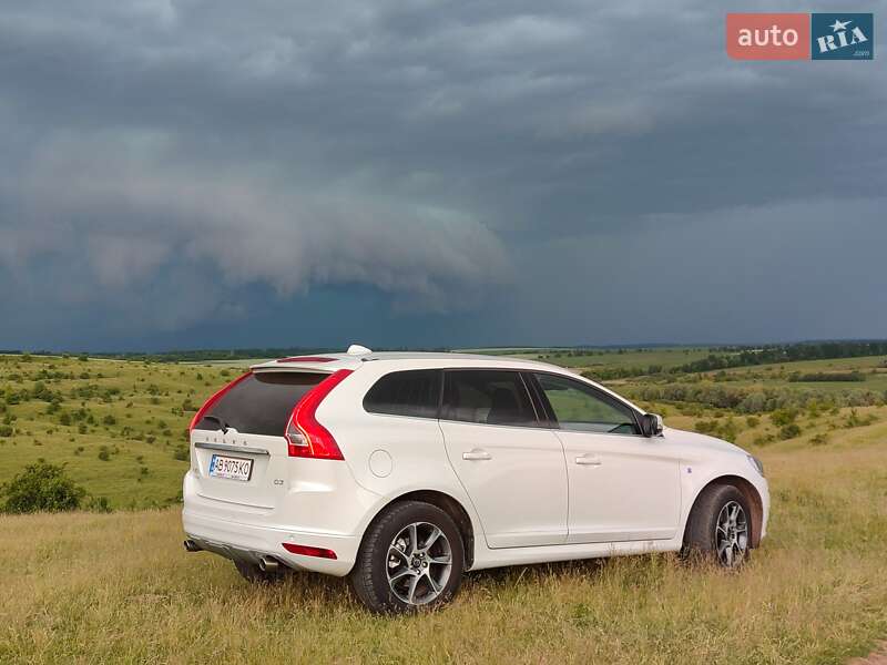 Внедорожник / Кроссовер Volvo XC60 2015 в Баре фото 15 Внедорожник / Кроссовер Volvo XC60 2015 в Баре