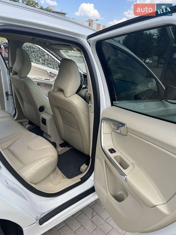 Внедорожник / Кроссовер Volvo XC60 2014 в Ивано-Франковске