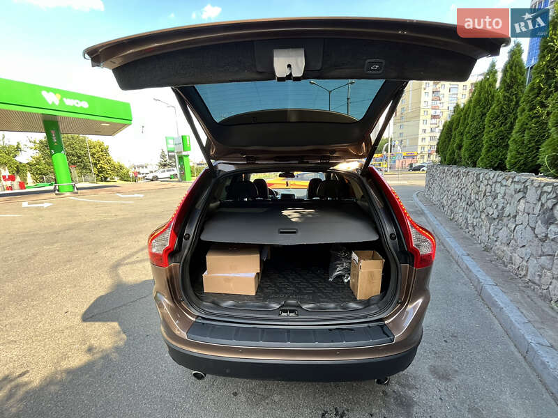 Позашляховик / Кросовер Volvo XC60 2012 в Києві
