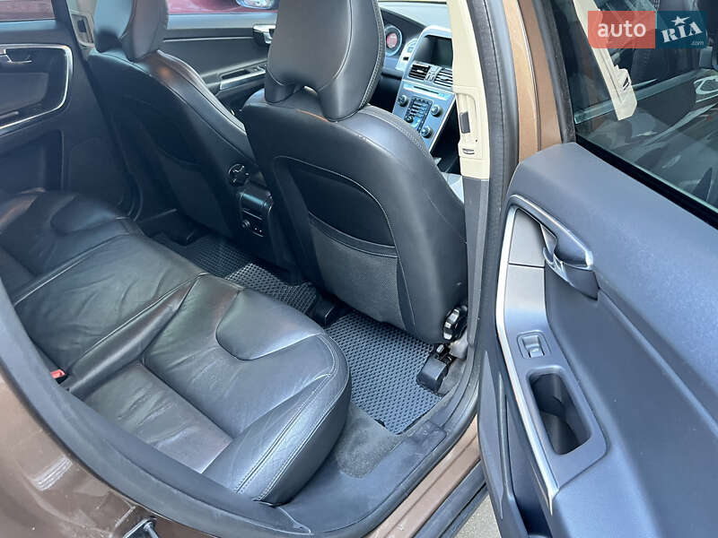 Позашляховик / Кросовер Volvo XC60 2012 в Києві