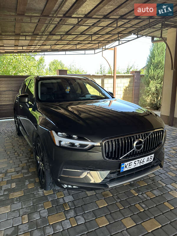 Внедорожник / Кроссовер Volvo XC60 2018 в Киеве