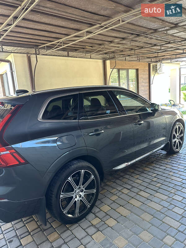 Внедорожник / Кроссовер Volvo XC60 2018 в Киеве