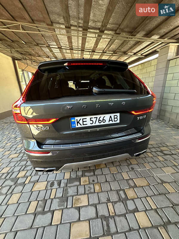 Внедорожник / Кроссовер Volvo XC60 2018 в Киеве