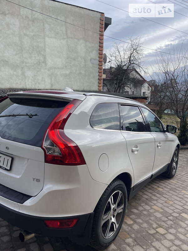 Внедорожник / Кроссовер Volvo XC60 2012 в Трускавце