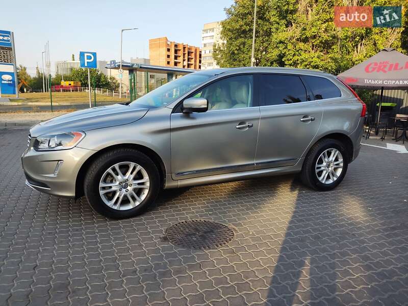 Внедорожник / Кроссовер Volvo XC60 2014 в Николаеве
