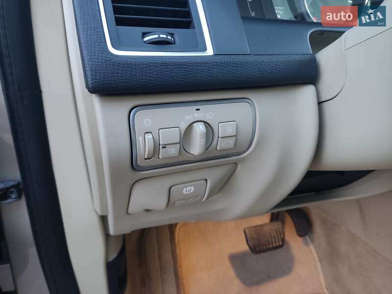 Внедорожник / Кроссовер Volvo XC60 2014 в Николаеве