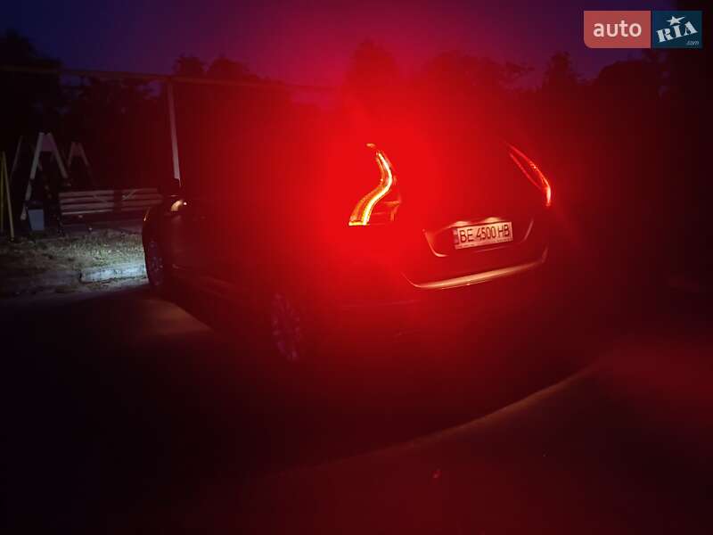 Внедорожник / Кроссовер Volvo XC60 2014 в Николаеве