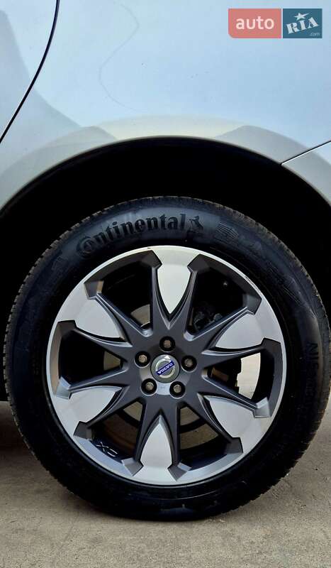 Внедорожник / Кроссовер Volvo XC60 2014 в Андрушевке