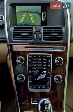 Внедорожник / Кроссовер Volvo XC60 2014 в 