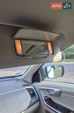Внедорожник / Кроссовер Volvo XC60 2014 в 