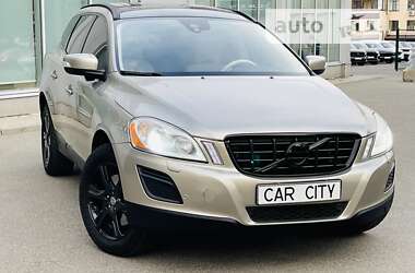 Внедорожник / Кроссовер Volvo XC60 2012 в Киеве