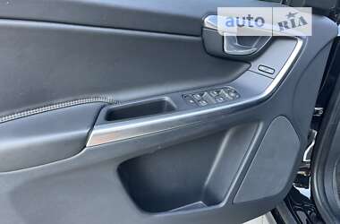 Внедорожник / Кроссовер Volvo XC60 2016 в 