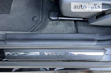 Внедорожник / Кроссовер Volvo XC60 2016 в 