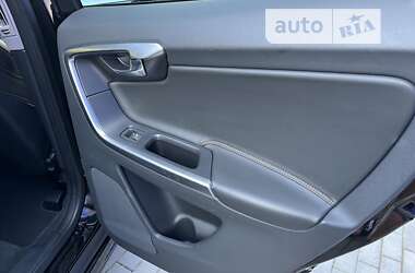 Внедорожник / Кроссовер Volvo XC60 2016 в 