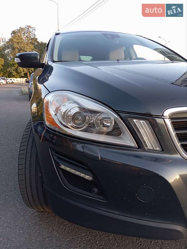 Внедорожник / Кроссовер Volvo XC60 2011 в Харькове