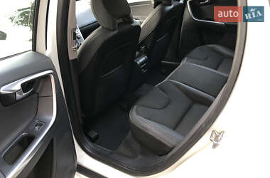Внедорожник / Кроссовер Volvo XC60 2013 в 