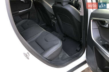 Внедорожник / Кроссовер Volvo XC60 2013 в 