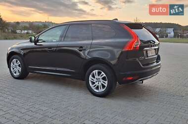 Позашляховик / Кросовер Volvo XC60 2015 в 
