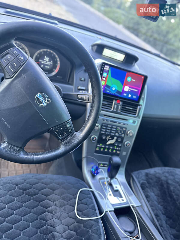 Внедорожник / Кроссовер Volvo XC60 2009 в Киеве