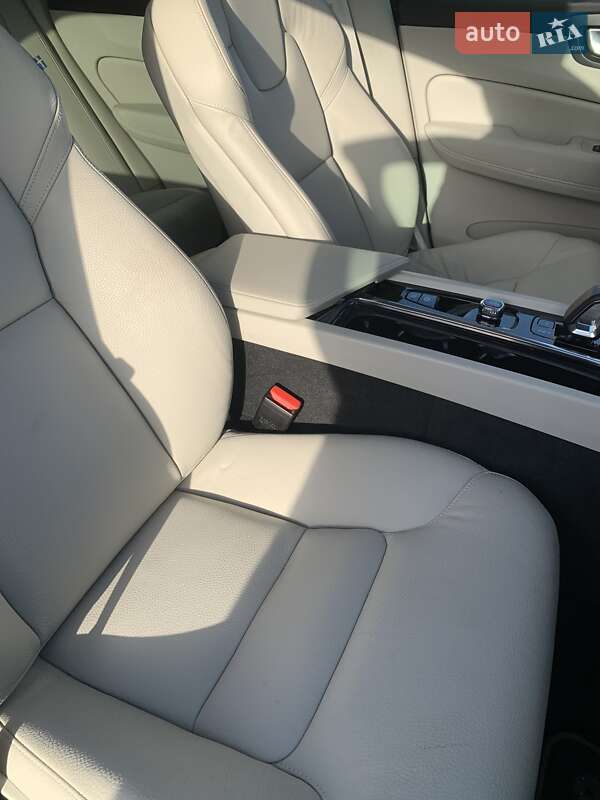 Позашляховик / Кросовер Volvo XC60 2023 в Кременчуці